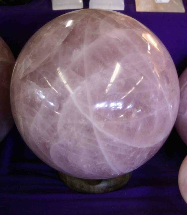boule de quartz rose roulée et polie - pierre et minéraux