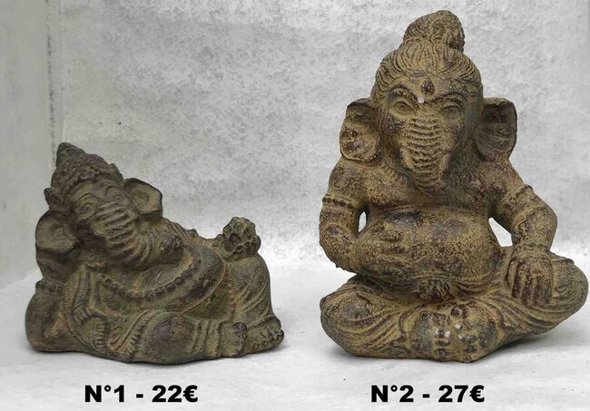 Petite statue de Ganesh allongée en pierre de lave reconstituée