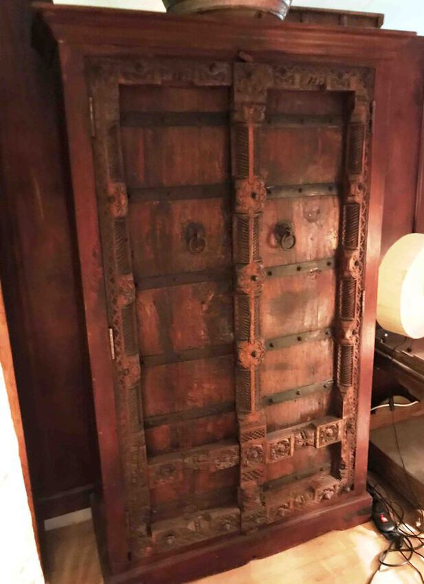 Grand meuble de rangement à étagère en bois ancien
