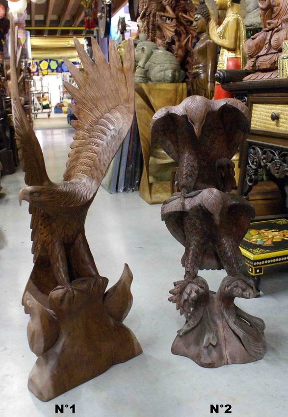grande statue aigle sculpté en bois