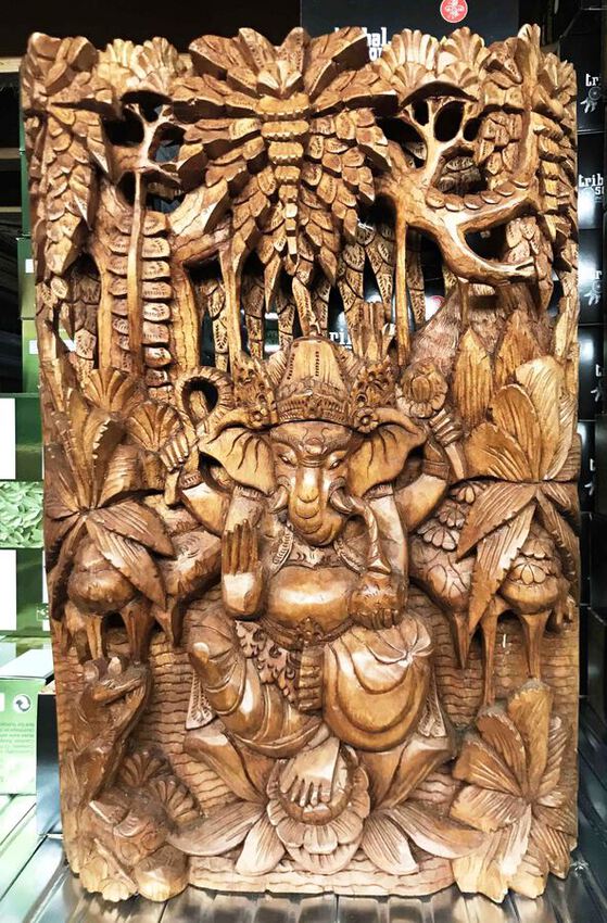 Cadre sculpté de Ganesh en bois