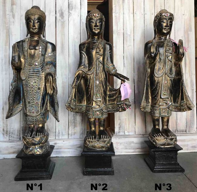 Petite statue de Bouddha debout en bois doré avec mosaïque de verre