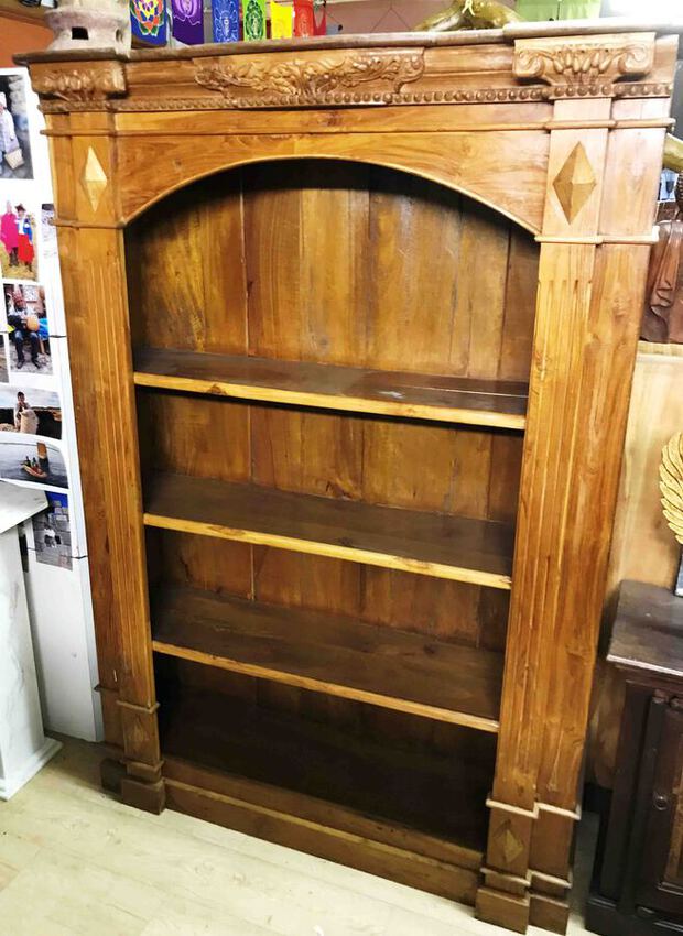 Grand meuble de rangement à étagère en bois
