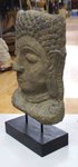 statue de visage de bouddha en pierre de lave reconstitue. visage de BOUDDHA en pierre. sculpture de BOUDDHA en pierre