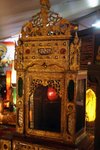reliquaire ou autel ancien en bois doré
