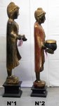 Petite statue de Bouddha debout en bois avec un pot à offrande