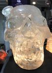 Gros crâne en cristal de roche - crâne en quartz - cristal de Arkansas