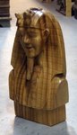 grand buste de pharaon en bois
