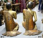 duo de moine en prière - statue en bois