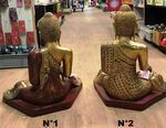 Grande statue de Bouddha assis en bois doré