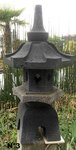 lampe ou lanterne japonaise en pierre de lave naturelle