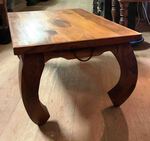 Grande table basse de style opium en bois d'acacia