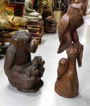 singe et hibou sculpté en bois