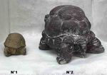 Petite statue de tortue en pierre de lave reconstituée