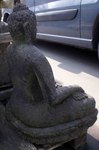 Bouddha assis en pierre pour déco extérieur, parc, jardin, picine ou terrasse
