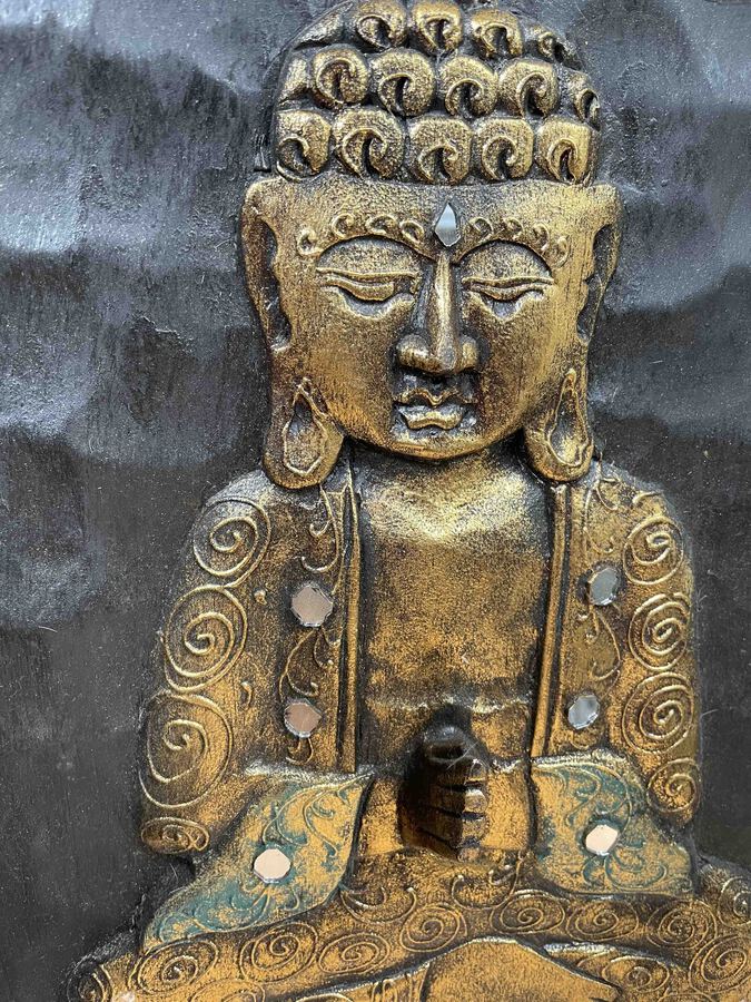 Cadre sculpté et peint de Bouddha - H: 40 cm