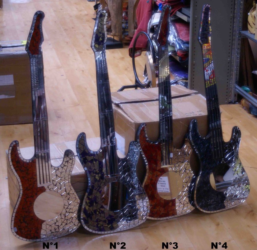 Déco Murale Guitare En Mosaïque De Verre H 103 Cm