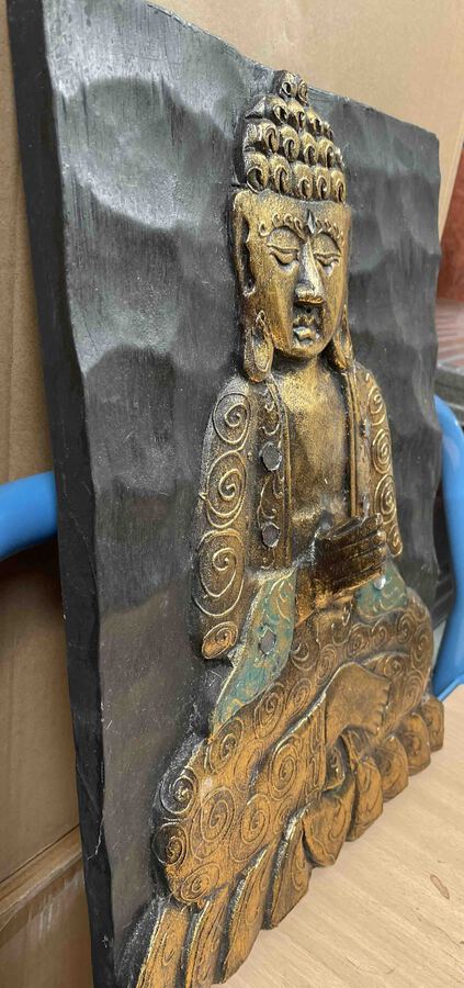 Cadre sculpté et peint de Bouddha - H: 40 cm
