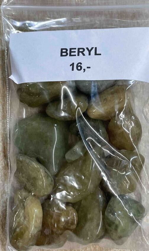 B&eacute;ryl en pierre roul&eacute;e au poids