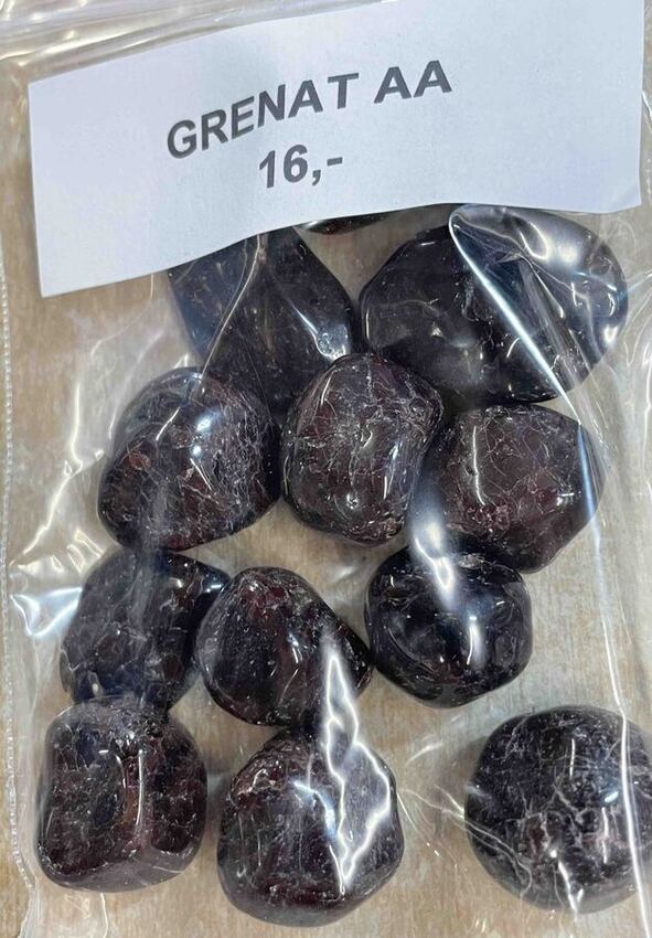 Pierre roul&eacute;e ou brut en Grenat naturelle