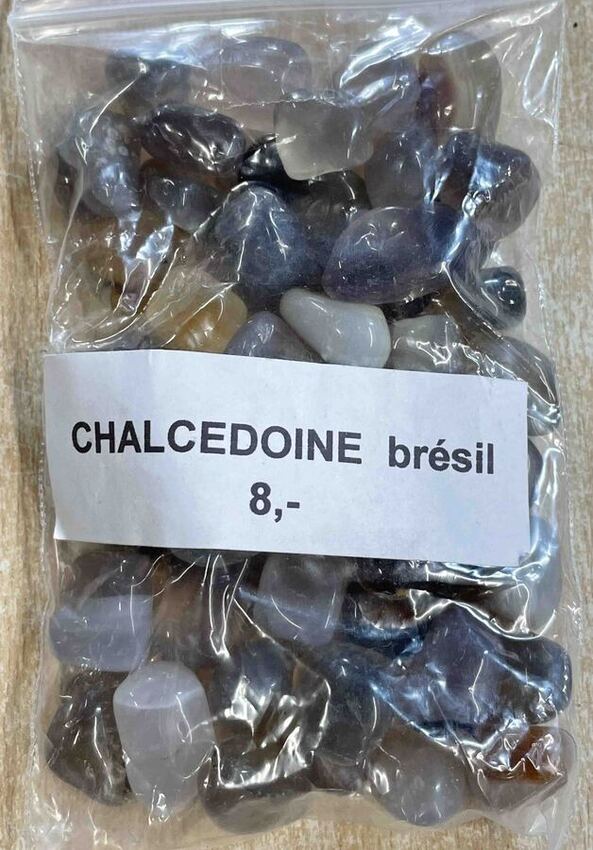 Pierres roul&eacute;es ou brut de Calc&eacute;doine Br&eacute;sil