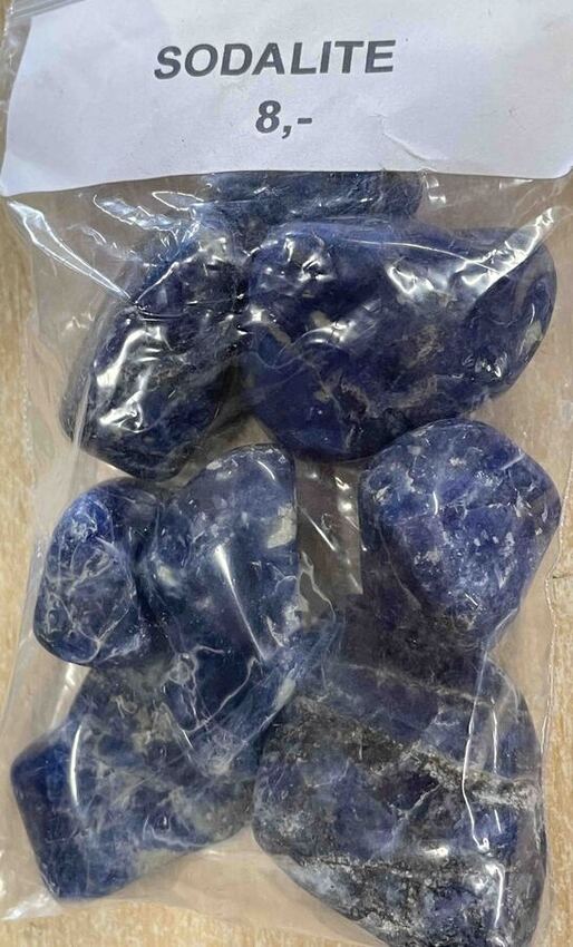 Sodalite en pierre roul&eacute;e au poids