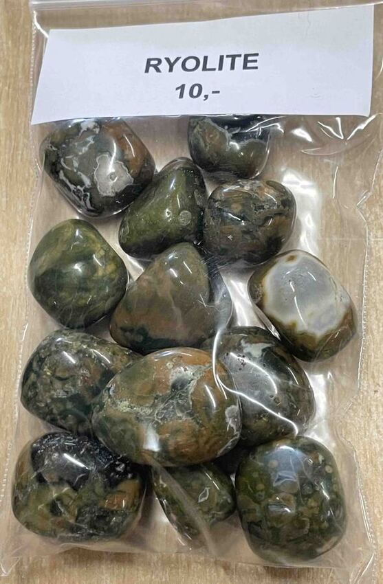 Rhyolite en pierre roul&eacute;e par lot au poids