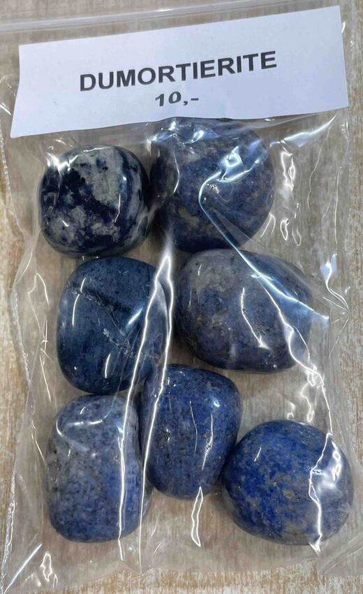 Dumorti&eacute;rite en pierre roul&eacute;e au poids