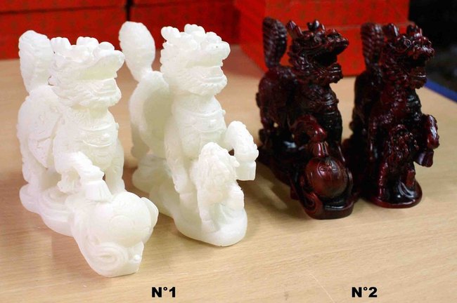 statue de dragon cheval en r&eacute;sine feng shui