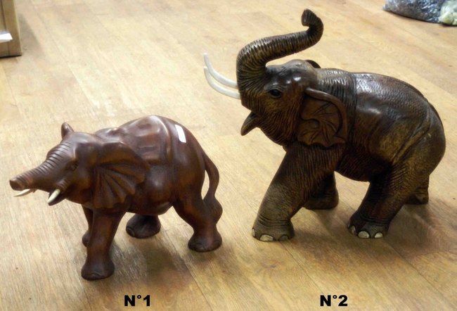grande statue d'&eacute;l&eacute;phant en bois