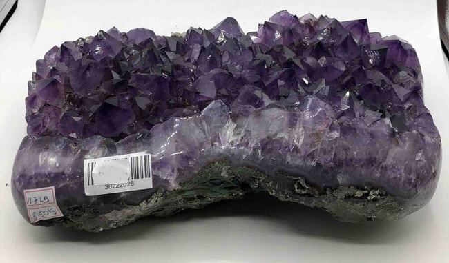 Grande g&eacute;ode d'am&eacute;thyste plate