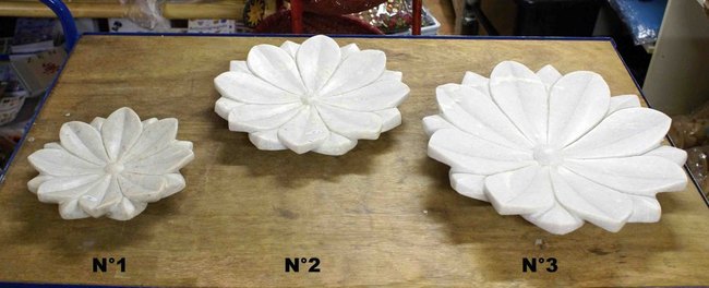 plat en fleur de lotus en marbre blanc, plateau fleur de lotus en marbre blanc