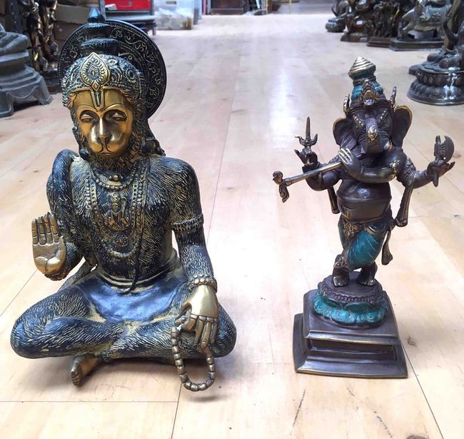 Grande statue du dieu Hanuman et de Ganesh nataraja en bronze moul&eacute;