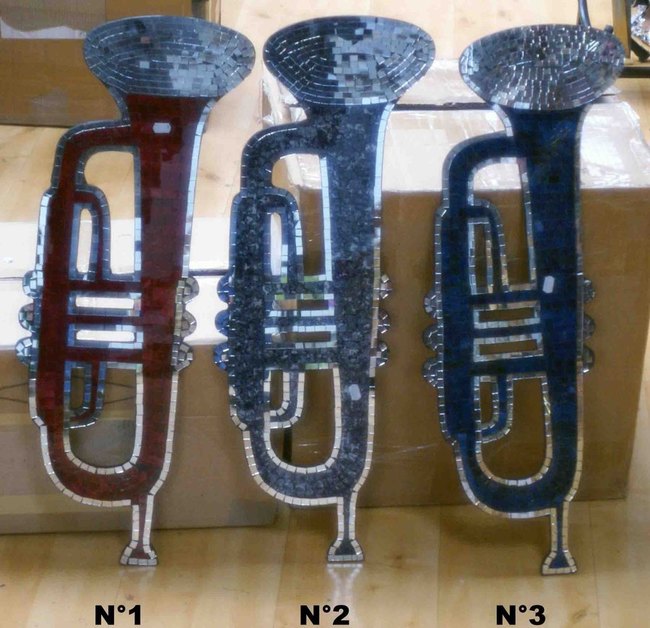 trompette pour décoration murale en mosaïque de verre