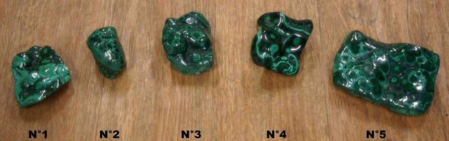 Pierre de malachite pour lithoth&eacute;rapie et &eacute;sot&eacute;risme