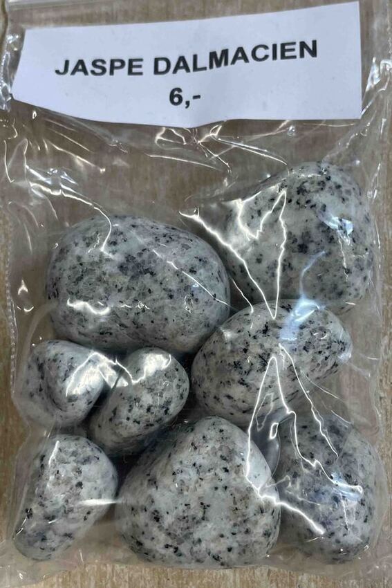 Jaspe dalmatien en pierre roulée au poids