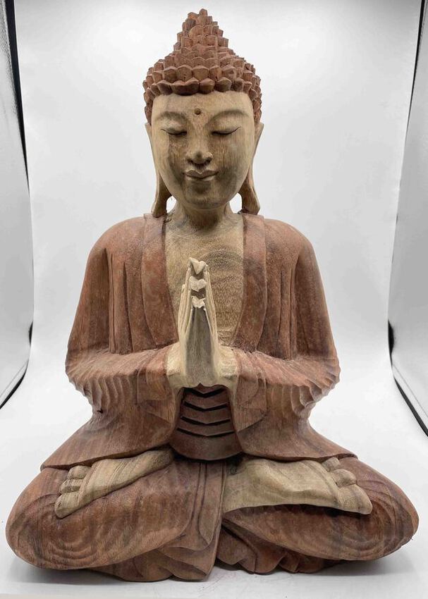 Statue de Bouddha assis en bois bicolor