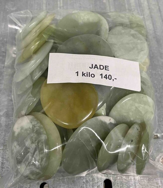 Jade naturelle en galet au poids