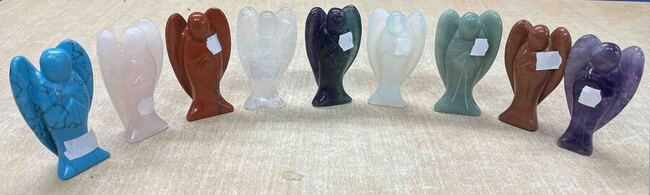 Petite statue d'ange en pierre semi pr&eacute;cieuse pour lithoth&eacute;rapie et feng shui