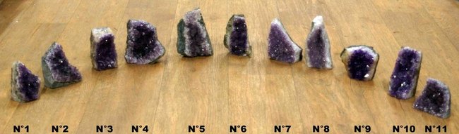 petite pierre d'am&eacute;thyste brut du Br&eacute;sil