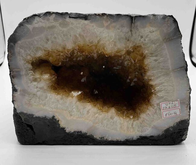 Petite g&eacute;ode creuse de citrine brut