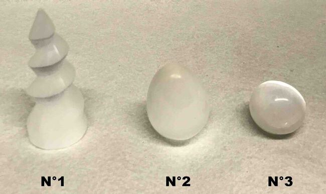 Pierre s&eacute;l&eacute;nite en forme de spirale �uf ou boule