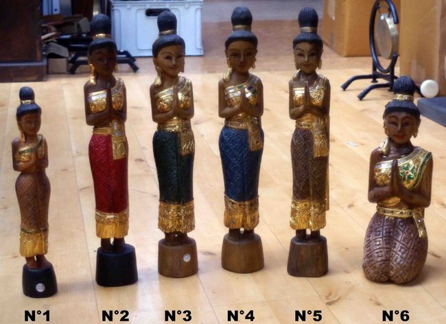 petite statue de sawadee en bois dor&eacute;e &agrave; l'or fin