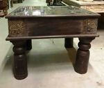 Table basse en bois de sheesham avec éléphant en laiton ciselé