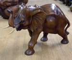 grande sculpture éléphant en bois