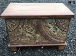 Petit coffre ou malle en bois ancien avec ferrure sculpt&eacute;