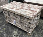 Coffre ou malle ancien en bois avec ferrure