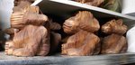 statue de singe en bois representant l'allegorie, atisanat thailandais