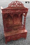 Grand autel ou reliquaire ancien en bois de teck peint