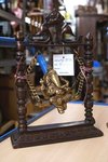 Ganesh sur une balançoire en bronze